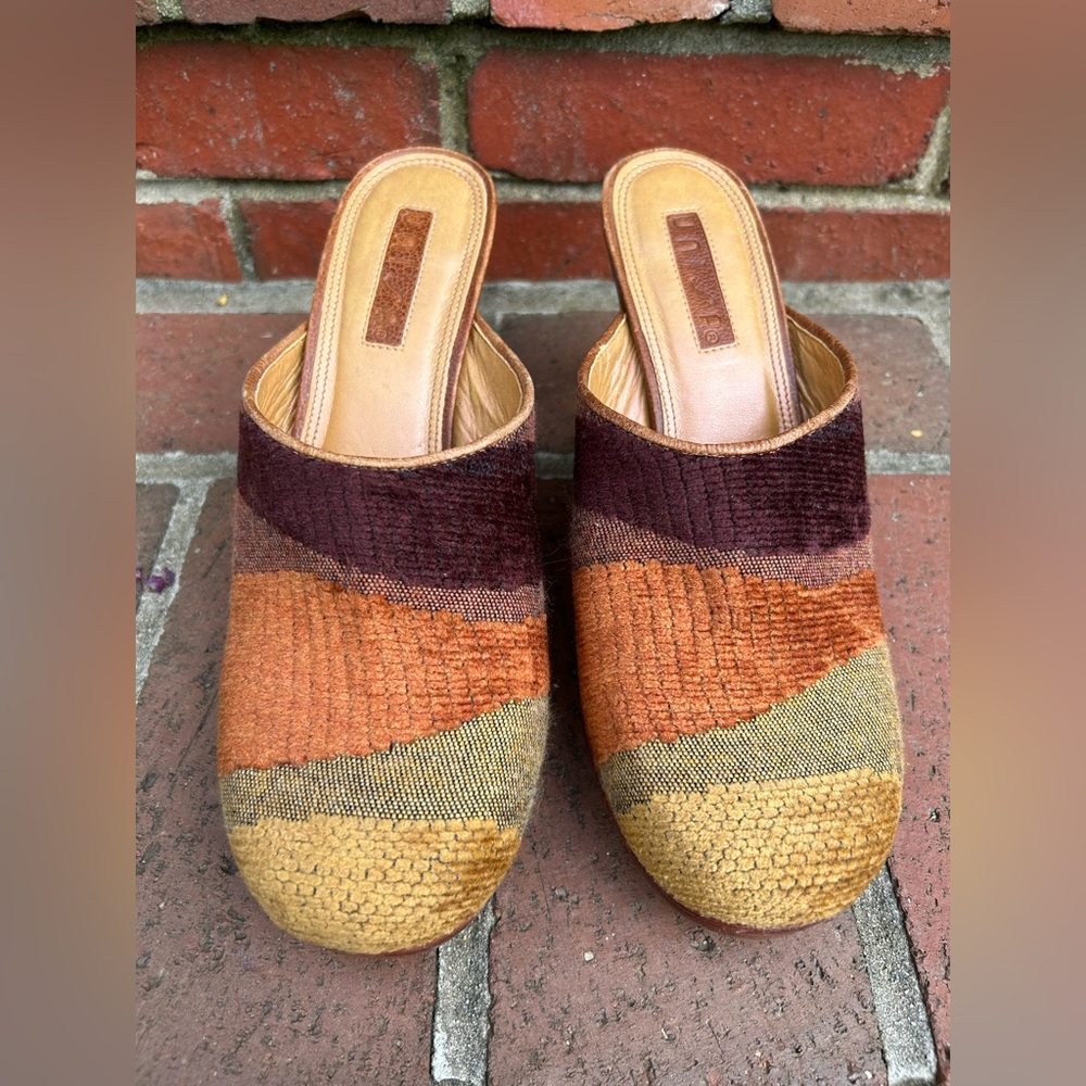 Vintage Tapestry Mules - Picture 2 of 6